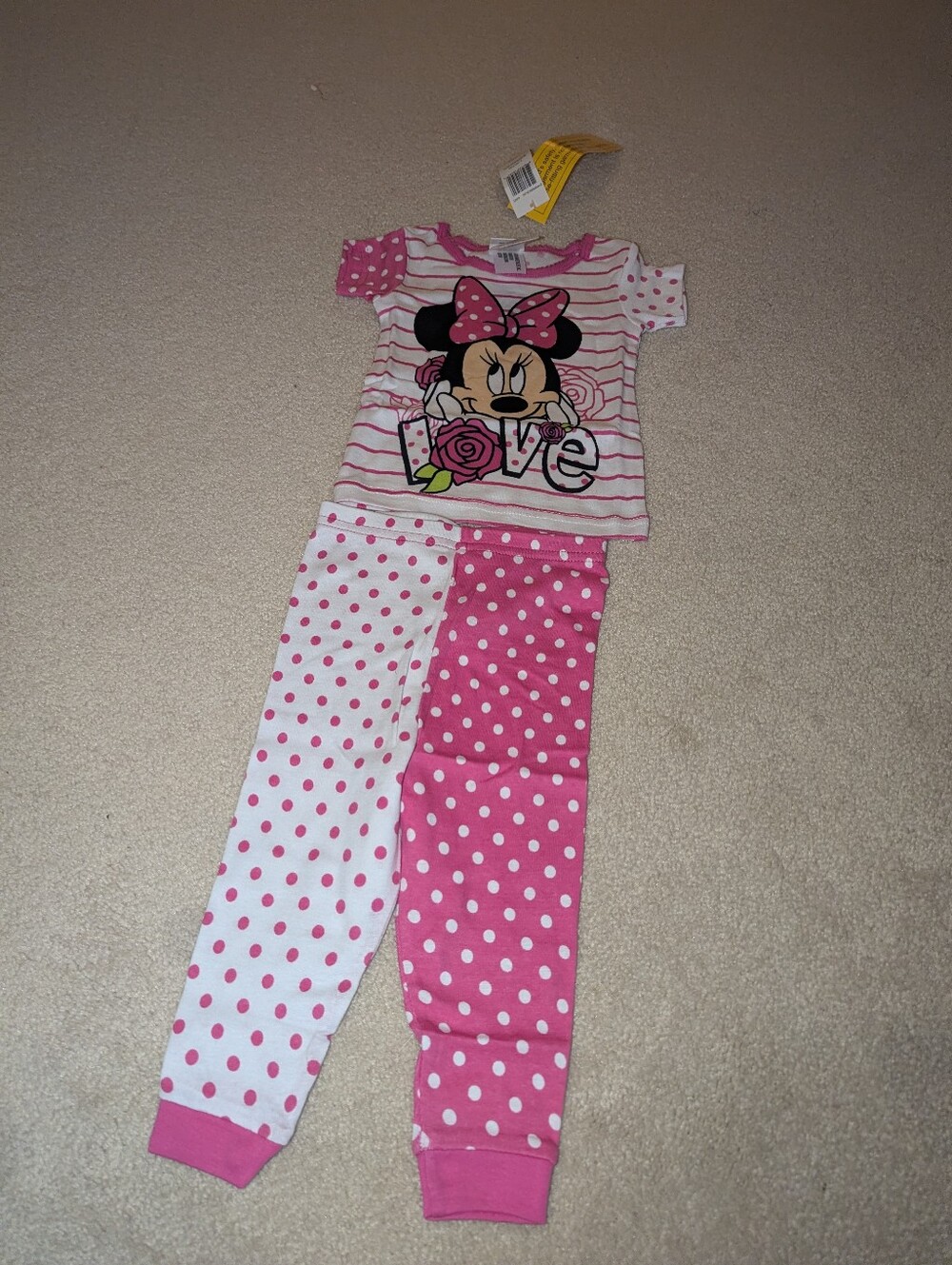 Nwt Minnie Mouse pjs Girl's
